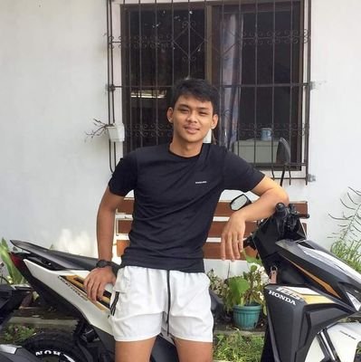 pcelauria's profile picture. @rengyfree 💚