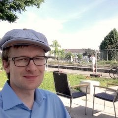 Ich verfolge aufmerksam das Zeitgeschehen, um bestmöglich darauf reagieren zu können.