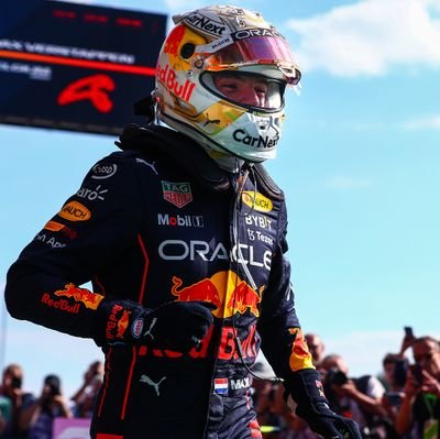 @FCBarcelona | @redbullracing @Max33Verstappen |📍Paris