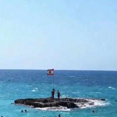 mahatamabobo's profile picture. live free or die