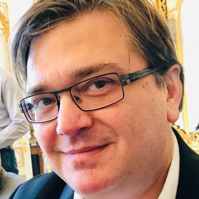IT Strategy, innovation, Author of 15 books.
Passions : AI, Trading, Software dev, Strategy, International jobs.