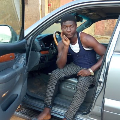 UmarSal33216451's profile picture. coded tunes to connected to be disconnectd to appointed to be disappointed