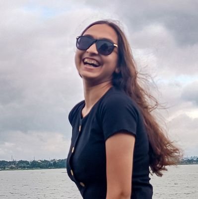 dewanshi_writes's profile picture. Startup Enthusiast | Spiritual+Modern