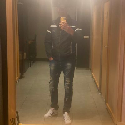 just me 😎 een aardige gast uit Zuid Holland. single , funny , cat lover , val op slanke vrouwen 😏