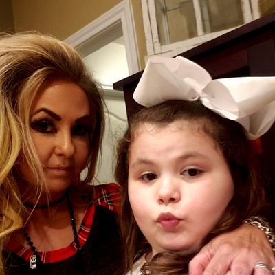 AmyWilly9's profile picture. 