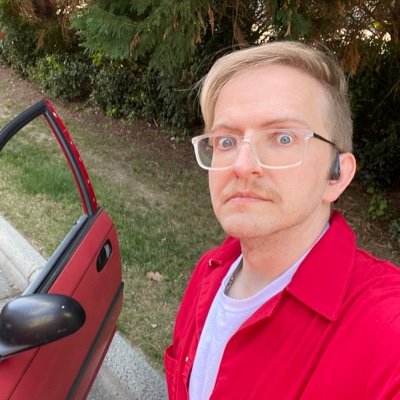 dragon0mega's profile picture. capitalist hellscape adventurer