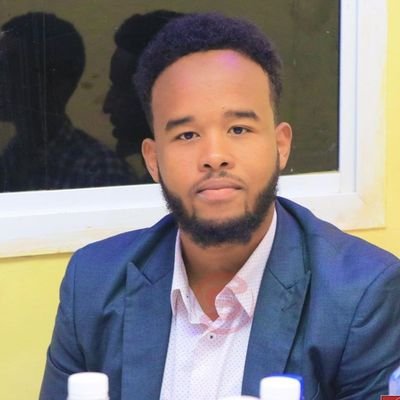 entreprenuer small business and accountant ,digital marketer  , somali youth activist