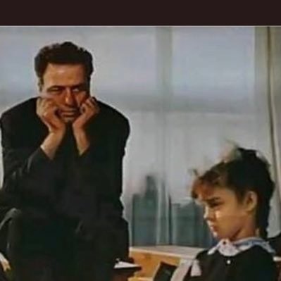 Mnvvrozerr's profile picture. düz öğretmen