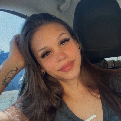 𝙽𝚘 𝚙𝚎𝚗, 𝙽𝚘 𝚙𝚊𝚙𝚎𝚛. 𝚈𝚎𝚝 𝙸 𝚜𝚝𝚒𝚕𝚕 𝚍𝚛𝚊𝚠 𝚊𝚝𝚝𝚎𝚗𝚝𝚒𝚘𝚗🤠. |ᴍᴀᴍᴀ👨👩👦|ᴡɪꜰᴇ💍| 23🦋|UT🌿 🌞Virgo🌙Aries⬆️Capricorn