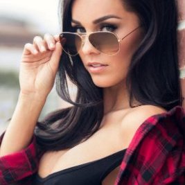 Pionerlar lagerida jinsiy voyerizm Yosh rus mushuklarining jinsiy aloqa qilishini tomosha qiling