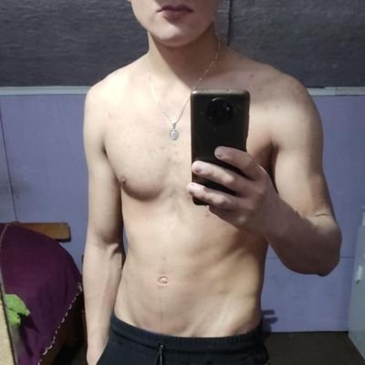 subo contenido🔞♂️
soy orgullosamente Bisexual ♀️♂️🏳️‍🌈
si te gusta lo que ves seguime 😋