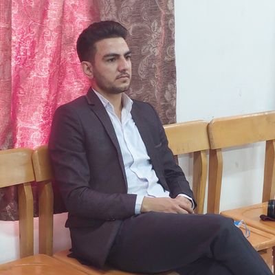 حیدر فقط امیر المؤمنین است.
فعال مجازی.کارشناس ارشد حقوق بین الملل. یه دهه هفتادی
اگه من و تو کار نکنیم manoto کار میکنه!!!!