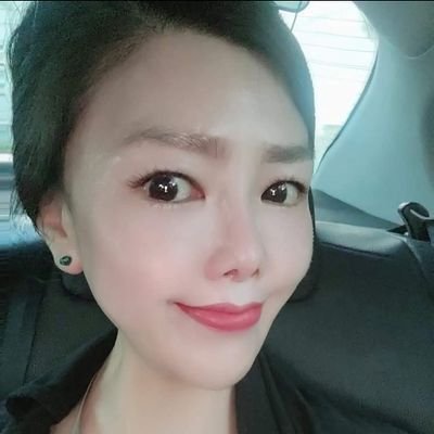 안녕하세요 😄
반갑습니다 ~저는 열정적인 성격이며 사람들과 소통하며 유익한 정보와 공유하고 교류 하는 것을 즐깁니다.
취미는 독서와. 🎶 음악 입니다.
드라이브를 즐기며 여행하는 것을 매우 좋아합니다.
유럽여행도 꼭 가보고 싶습니다.
소통하며 많은것을 배우고 나누고 싶습니다.