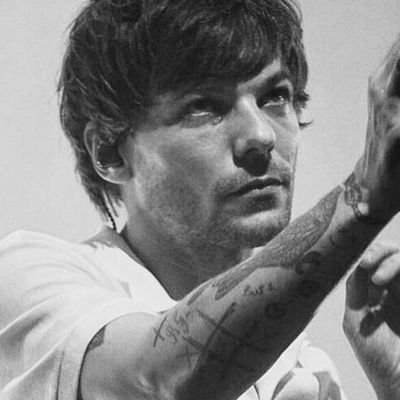 myloulou28's profile picture. 