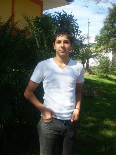 Boleeiro, Ariano, 14 Anos, Estudante,Rock , Descubra o restante..http://t.co/QXHFe8ZAFQ