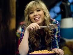 I am Carly Shay's best friend! I am dating Freddie. I love meat!!! peace out yo'