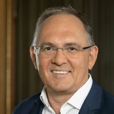 Vichtl's profile picture. ARD-Studio für Österreich und Südosteuropa | Studioleiter | 🇦🇹🇭🇺🇸🇮🇭🇷🇷🇴🇷🇸🇧🇦🇽🇰🇲🇪🇦🇱🇧🇬🇲🇰 | Profilfoto (c) Ulrike Wieser