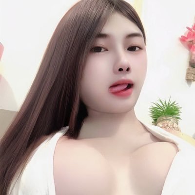 gifzhot Profile Picture