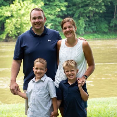 Mom of Boys, Public School Teacher, Science, Mountains ❤️, Runner.