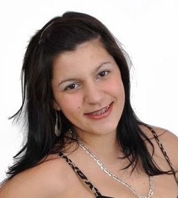 ------

* Não me diga como devo ser... Quem insiste em
julgar o outro sempre tem alguma coisa para esconder *

-------