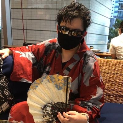 そして新たな展開へ
あと心斎橋で「一夢庵」と言うカレー屋とラーメン屋を経営してます
今年は店舗拡大だだだ!!!