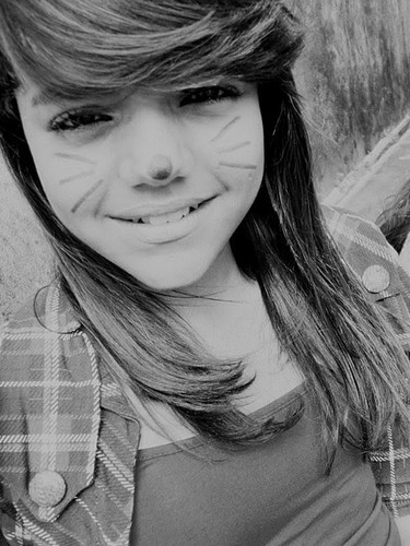 shata, boba ,ciumes carinhos , feia !   FreeStep sz ♡ mais segue?  .