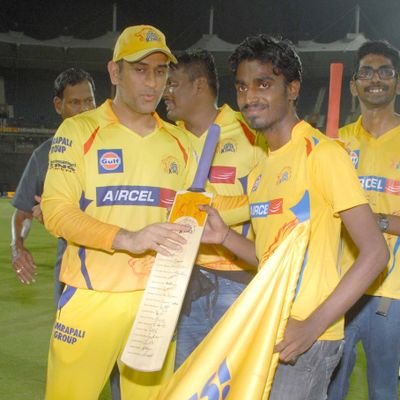 FIGHTER refers to MS DHONI
• FAN of 'THALA DHONI', #LeoMessi, @ChennaiIPL, @ChennaiyinFC
• CSK #SuperFan •
Lucky to meet MSD (on 10/05/2015) #ThankUCSK 🙏