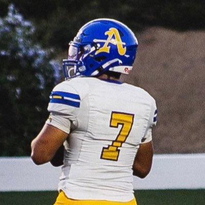 Bishop Amat HS ‘24 | 3⭐️ATH #7 🏈 | 184 lb. 🤼‍♂️ | La Puente California 🌴 | Philippians 4:13 | GPA 3.7 | NCAA ID # 2106204607 | Phone # 626-705-3003