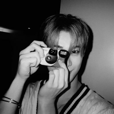 binmoonu's profile picture. 