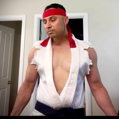 ✊irl Ryu/Seattle FGC/Cosplayer/📀Bollywood Music Producer (GDM) —250k+ Subs on YT|🏋️‍♂️Fitness | Admin of @FGCquotes and @ShimmyFGC. Formerly: @Shockbeast_