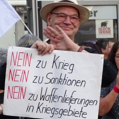 Auf der Seite der Guten zu stehen bedeutet nicht zwangsläufig, dass man richtig liegt.
#Lumpenpazifist
#gegenRussophobie
https://t.co/SZwZVEqCsT