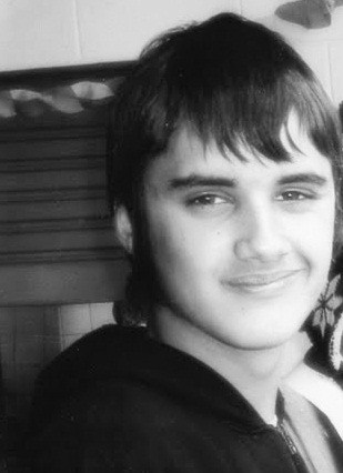 ah sou um menino bobão que adora fazer amizades , mais sou gente boa sipá ;x .adoro enche o saco das pessoas , msn : lucas96visalouca@hotmail.com