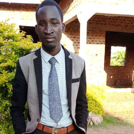#Medical clinical officer@ #MbaleSOCO
# Guild speaker2019/2020 #Speaka@Basoga Nseete, #KaguluHillsCollege #@Bio/Chem#teacher, Director@#ElderlywatchUg
