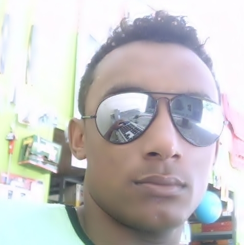 Temos que viver a vida verdadeiramente.
expressando a fidelidade a todos.