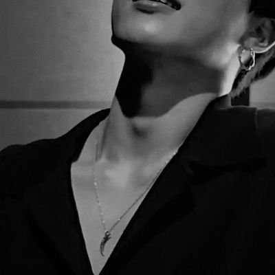 Fang_Xian07's profile picture. 𝘿𝙤𝙣'𝙩 𝙖𝙘𝙩 𝙡𝙞𝙠𝙚 𝙮𝙤𝙪 𝙙𝙤𝙣'𝙩 𝙠𝙣𝙤𝙬 𝙖𝙣𝙮𝙩𝙝𝙞𝙣𝙜.
นิสัย:ชอบดองเดม