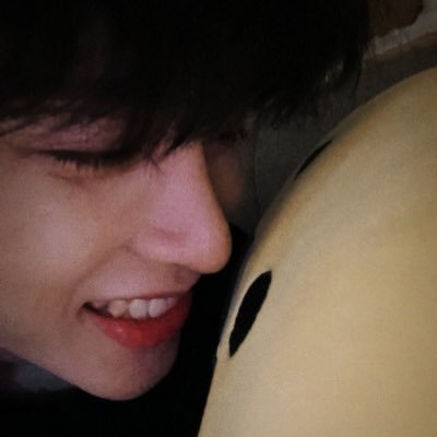 khongphaiduong_'s profile picture. em yêu Tư Lê Chò 💎🫰🏻
from 🇻🇳