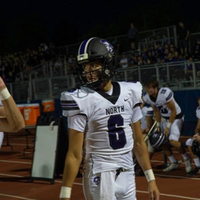 ‘23 DGN Football QB | 6’3 190 | 4.4 GPA | s12reichert@gmail.com