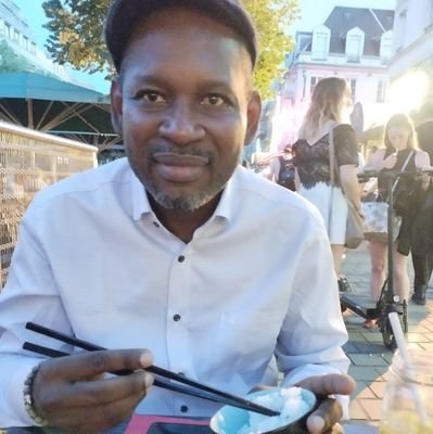 Gérant du Koïta Cabinet d'avocats
Directeur de Juriguinée et du Master droit privé de UGLC-SC. Docteur en droit privé, diplômé de la Sorbonne.