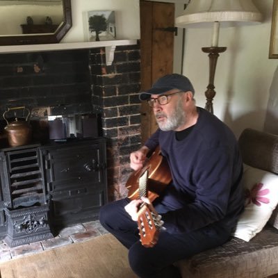 Mancunian diaspora; sexagenarian gossoon; false prophet 🎸👨🏫