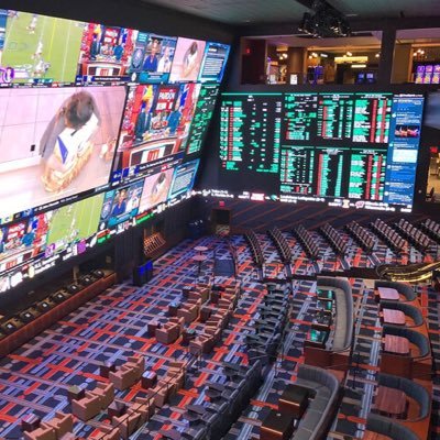 Sports Betting Enthusiast. I could live in a SportsBook - Just need a pillow and blanket. #Bets #Spreads #Betting #Parlay #OverUnder #Handicapper