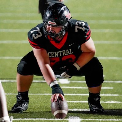 Knox Central High School Class of 23 football #73 OL 5 ‘10 290lbs 3.6 GPA 515 back squat 330 bench 2019 State champs 🏆