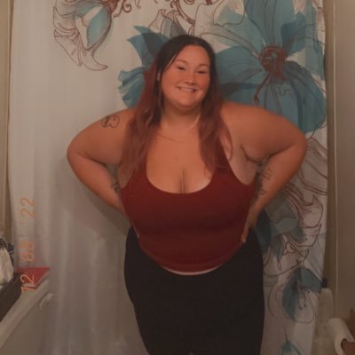 amandakraus21's profile picture. let’s see what this twitter about 😂
