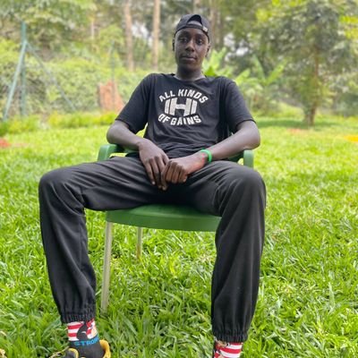 Do good harm no one💯//left footed🌟// Gunner💪
Become a ghost, forget attention just grow in private