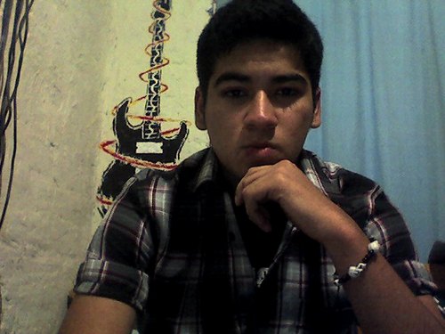 320Adrian's profile picture. Musico 
Estudiante de Sistemas