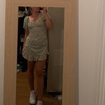 Zazahancke's profile picture. Les Hommes ne possèdent pas la Terre