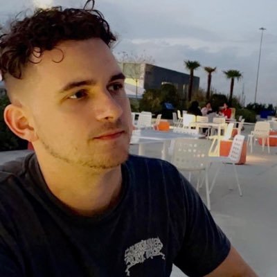 _mcmitch's profile picture. journalist, often in the subtropics ✺