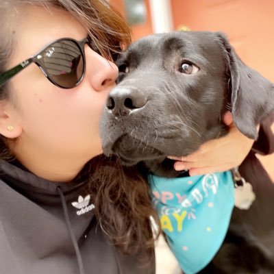 Guide dog handler, Podcast host of @blindlookslike, Latina, @BLINDinc. Graduate LOVES: dogs and puppies Music make-up and fashion workin' on my fitness