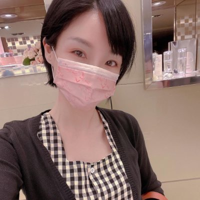 may19880110's profile picture. 