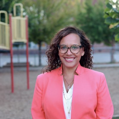TDSB Trustee, Ward 9. Proud mommy of 2, community builder, gardener. Committed to student well-being,equity & achievement. (she/her)🇨🇦🇯🇲