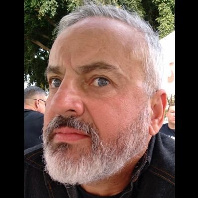 Motociclista, Amante do Rock and Roll.
Apoio incondicional ao Pres Bolsonaro.
Católico Fervoroso.
Deus; Patria; Família.
Viva Cristo Rei!